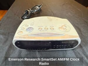 Emerson-Research-SmartSet-AM-or-FM-Clock-Radio