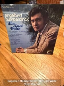 Engelbert-Humperdinck-The-Last-Waltz-Vinyl-Record-1
