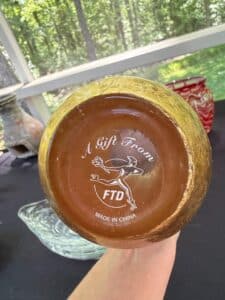 FTD-A-Gift-From-Gold-Textured-Vase-second-image