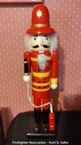 Firefighter-Nutcracker-Kurt-S.-Adler