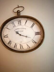 Galerie-du-Gaston-Boulevard-Raspail-Wall-Clock