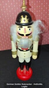 German-Soldier-Nutcracker-HoDreWa-Legler