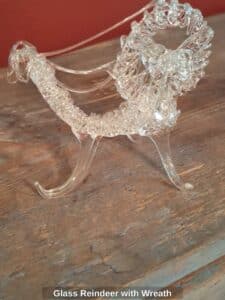 Glass-Reindeer-with-Wreath