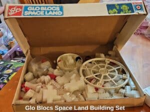 Glo-Blocs-Space-Land-Building-Set-second-image