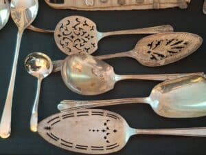 Gorham-Chantilly-Sterling-Silver-Flatware-Set-second-image