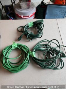 Green-Outdoor-Extension-Cords-Set-of-