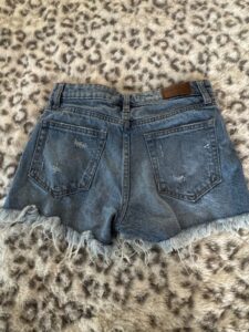 HIDDEN-Distressed-Denim-Cutoff-Shorts-third-image