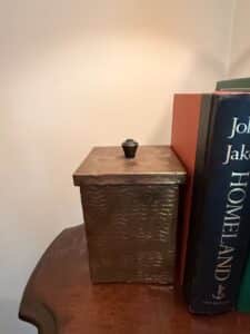 Hammered-Metal-Tissue-Box-Cover