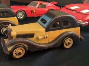 Handmade-Wooden-Model-Car