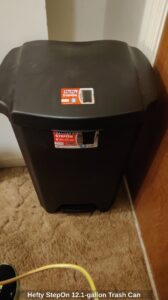 Hefty-StepOn-.-gallon-Trash-Can