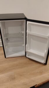 Hisense-Mini-Fridge-second-image
