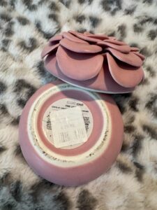 Illume-Thai-Lily-Rose-Scented-Candle-third-image