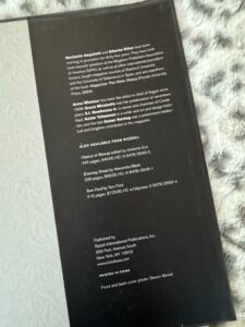 In-Vogue-The-Illustrated-History-of-the-Worlds-Most-Famous-Fashion-Magazine-third-image