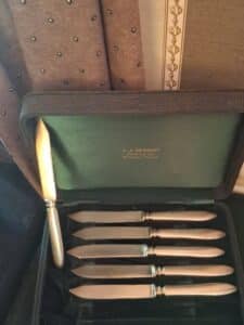 J.-J.-Sweeney-Jewelry-Co.-Sterling-Silver-Butter-Knives-Set-second-image