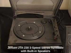 Jensen-JTA-Speed-Stereo-Turntable-with-Built-in-Speakers