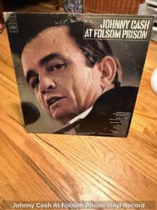 Johnny-Cash-At-Folsom-Prison-Vinyl-Record-1
