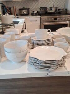 Juliska-Berry-Thread-Whitewash-Dinnerware-Set-second-image