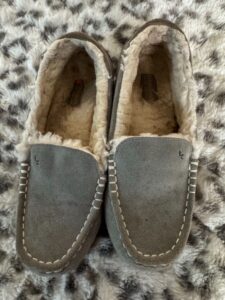 Koolaburra-by-UGG-Suede-Sheepskin-Lined-Moccasin-Slippers