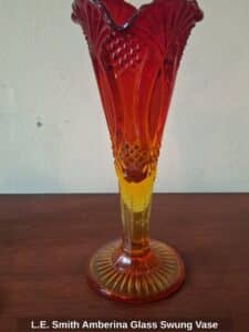 L.E.-Smith-Amberina-Glass-Swung-Vase