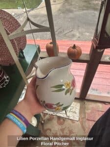 Lilien-Porzellan-Handgemalt-Inglasur-Floral-Pitcher-second-image