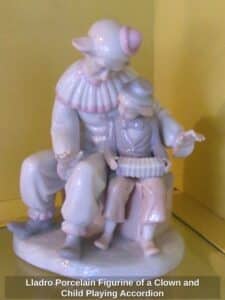 Lladro-Porcelain-Figurine-of-a-Clown-and-Child-Playing-Accordion