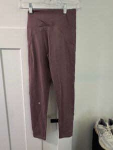 Lululemon-Align-High-Rise-Crop-Leggings-third-image