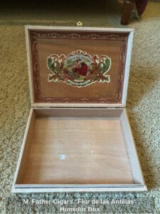 M.-Father-Cigars-Flor-de-las-Antillas-Humidor-Box-second-image