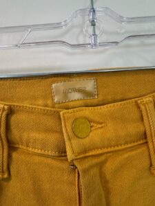 MOTHER-The-Rascal-Crop-Flare-Jeans-second-image