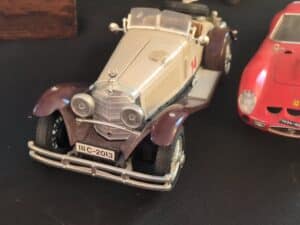 Mercedes-Benz-SSK-Diecast-Model-second-image