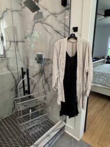 Modern-Floating-Double-Bathroom-Vanity-with-Quartz-Countertop-third-image