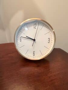 Modern-Minimalist-Desk-Clock