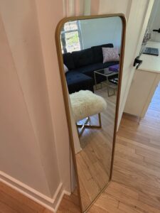 Modern-Rounded-Rectangle-Full-Length-Floor-Mirror-with-Gold-Metal-Frame