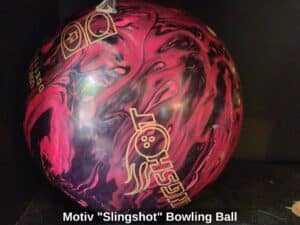 Motiv-Slingshot-Bowling-Ball