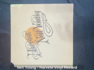 Neil-Young-Harvest-Vinyl-Record