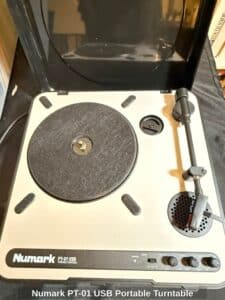 Numark-PT-USB-Portable-Turntable-second-image
