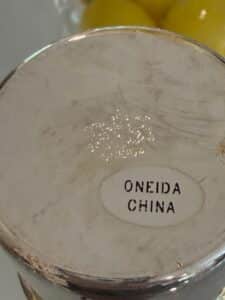 Oneida-Silver-Plated-Childs-Mug-second-image-1