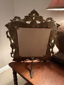 Ornate-Victorian-Style-Cast-Metal-Picture-Frame-second-image