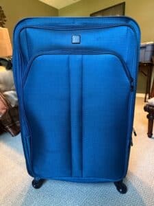 Pacific-Coast-Luggage-Expandable-Spinner-Suitcase