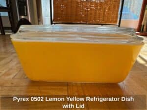 Pyrex-Lemon-Yellow-Refrigerator-Dish-with-Lid