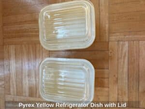 Pyrex-Yellow-Refrigerator-Dish-with-Lid-second-image