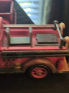 Red-Wooden-Fire-Truck-Model-third-image
