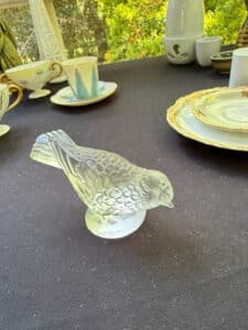 Ren-Lalique-Moineau-Fier-Frosted-Glass-Bird-second-image