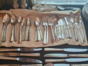 Rogers-Bros.-First-Love-Silverplate-Flatware-Set