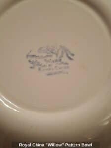Royal-China-Willow-Pattern-Bowl-second-image