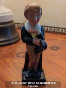 Royal-Doulton-David-Copperfield-M-Figurine