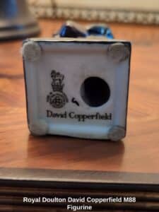 Royal-Doulton-David-Copperfield-M-Figurine-second-image