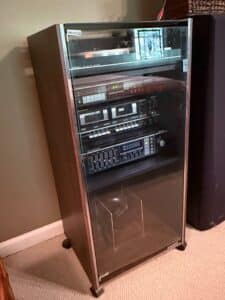 Sanyo-Component-Stereo-System-with-Turntable-Cassette-Deck-and-Equalizer