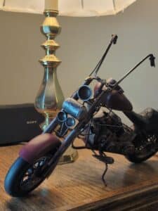 Scrap-Metal-Chopper-Motorcycle-Sculpture-second-image