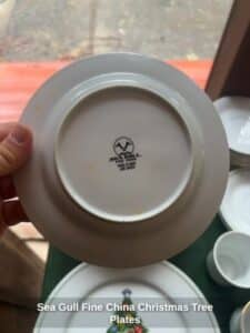 Sea-Gull-Fine-China-Christmas-Tree-Plates-second-image