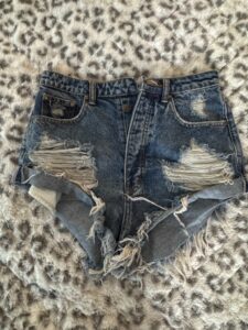 Signature-Distressed-Denim-High-Waisted-Shorts